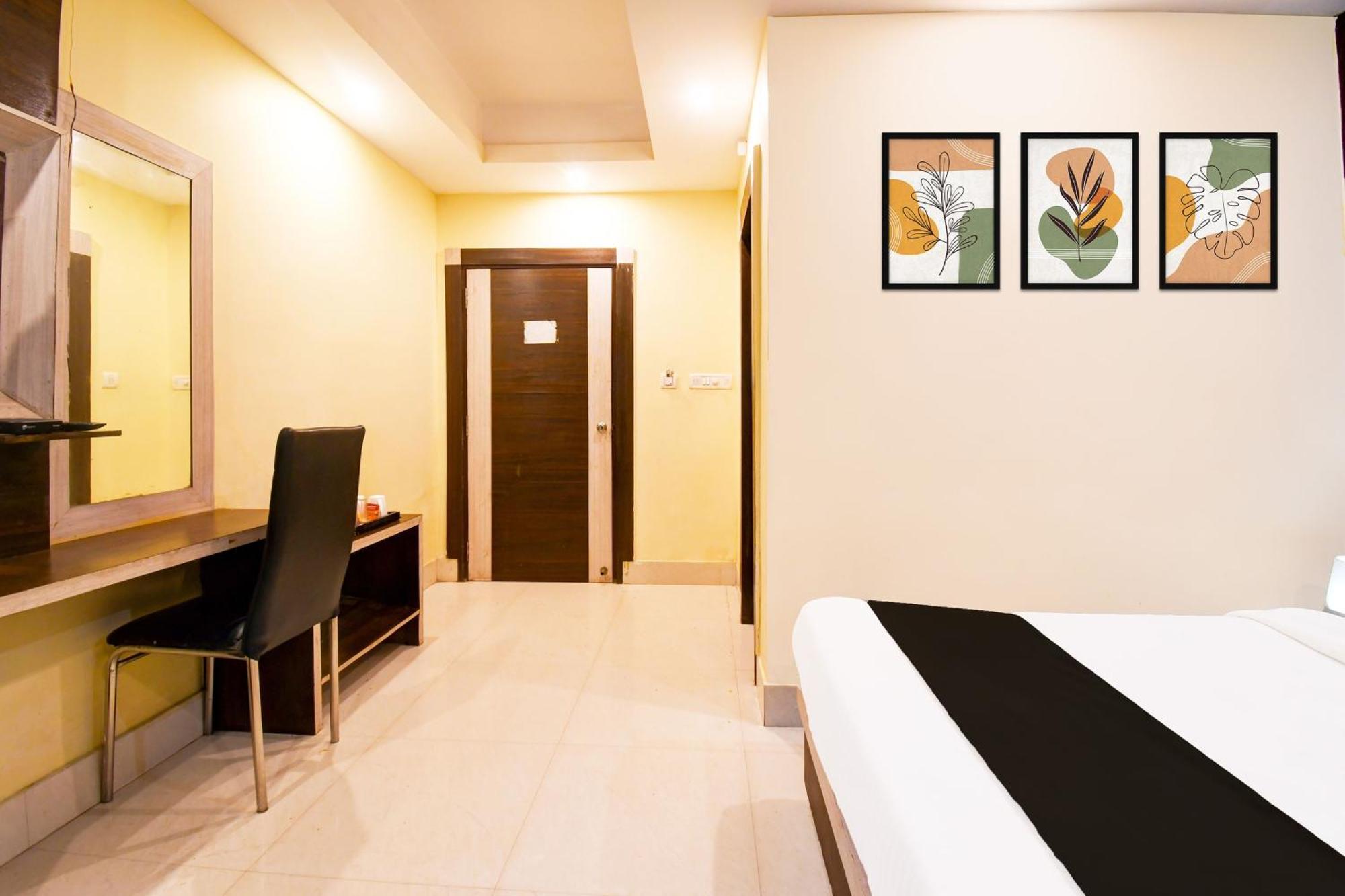 Hotel Oyo 16511 Aayan International Puri